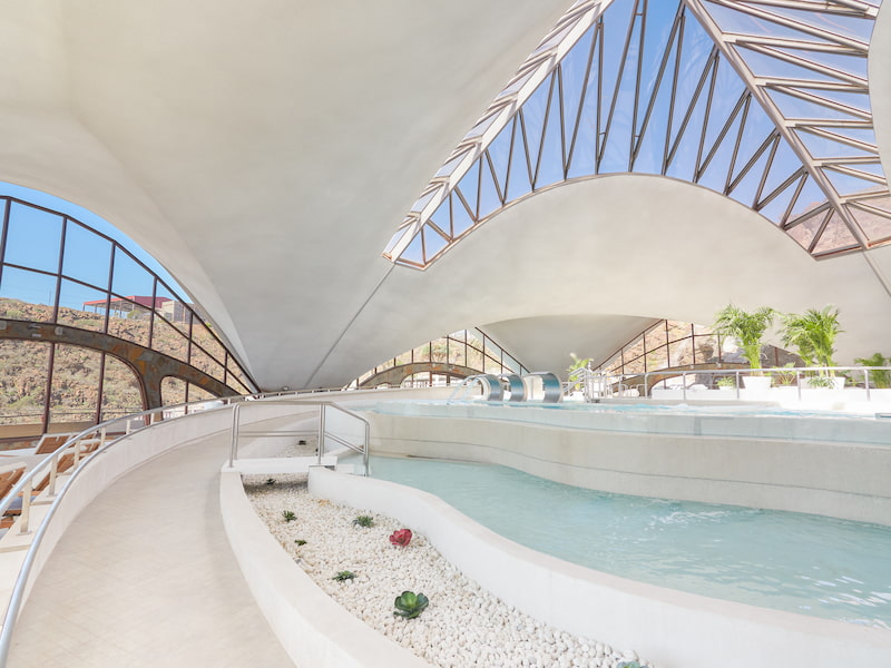 Piscina del centro de talasoterapia Gloria Palace San Agustín